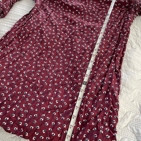 Old Navy Maroon Shift Dress - Picture 4 of 4